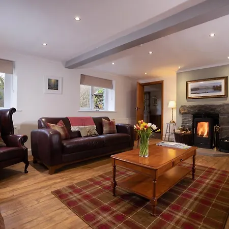 Jock Scar Country Estate *